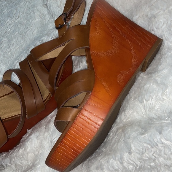 Lucky Brand brown wedge, sandals, genuine, leather platform, polished casual 8.5 - Picture 4 of 7